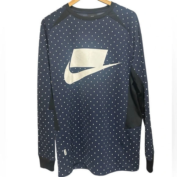 Nike NSW long sleeved mens size  M blank logo crew in excellent condition - Picture 1 of 10